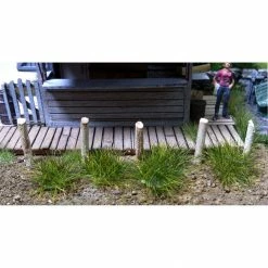 Bachmann Industries 6mm Grass Tufts Medium Green (100) for Scenery