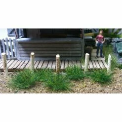 Bachmann Industries 6mm Grass Tufts Dark Green (100) for Scenery