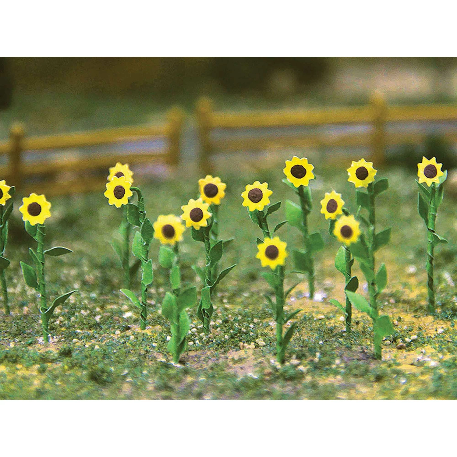 Bachmann Industries Sunflowers - 1" Tall (16) for Scenery 1 Bachmann Industries Sunflowers - 1" Tall (16) for Scenery