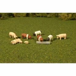 Bachmann Industries HO Pigs (9) for Scenery & Accessories