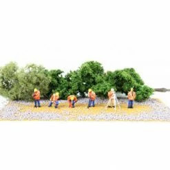 Bachmann Industries HO Highway Maintenance Crew for Scenery & Accessories