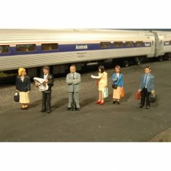 Bachmann Industries O Standing Platform Passengers for Scenery & Accessories